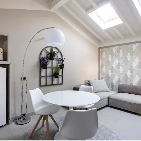 公寓 House Cavour 24 In The Heart Of Downtown