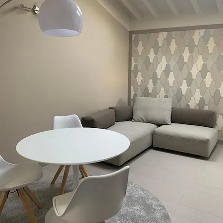 House Cavour 24 Apartment Parma