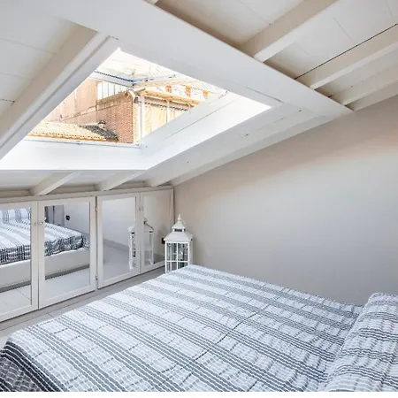 Daire House Cavour 24 In The Heart Of Downtown *