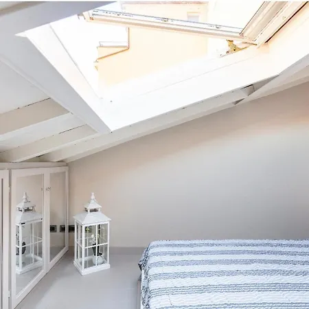 Apartment House Cavour 24 *