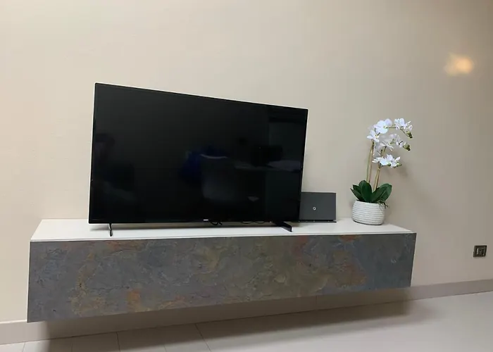 Apartment House Cavour 24 In The Heart Of Downtown *